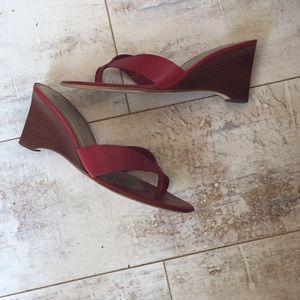 Unisa wedge red leather sandal size 8